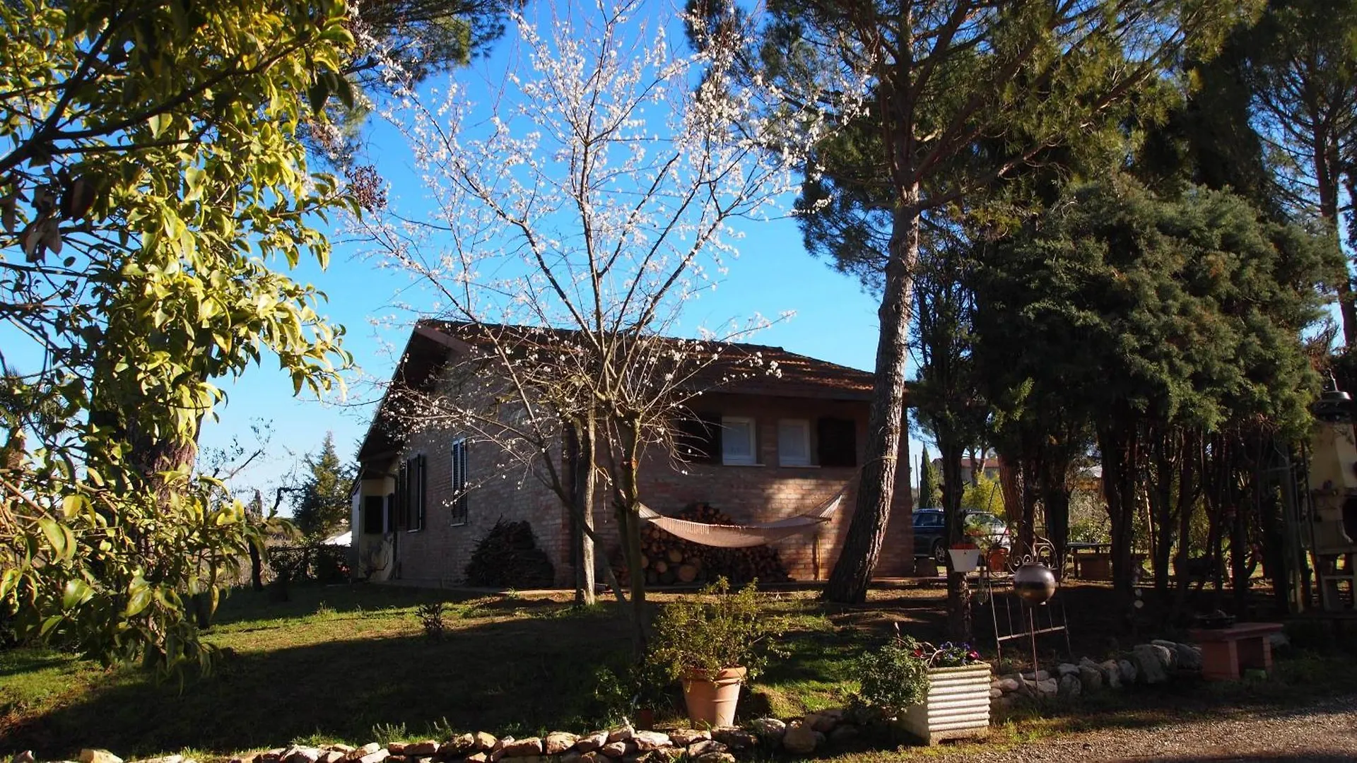 Alloggio per agriturismo Agriturismo La Terra Valiano Italia