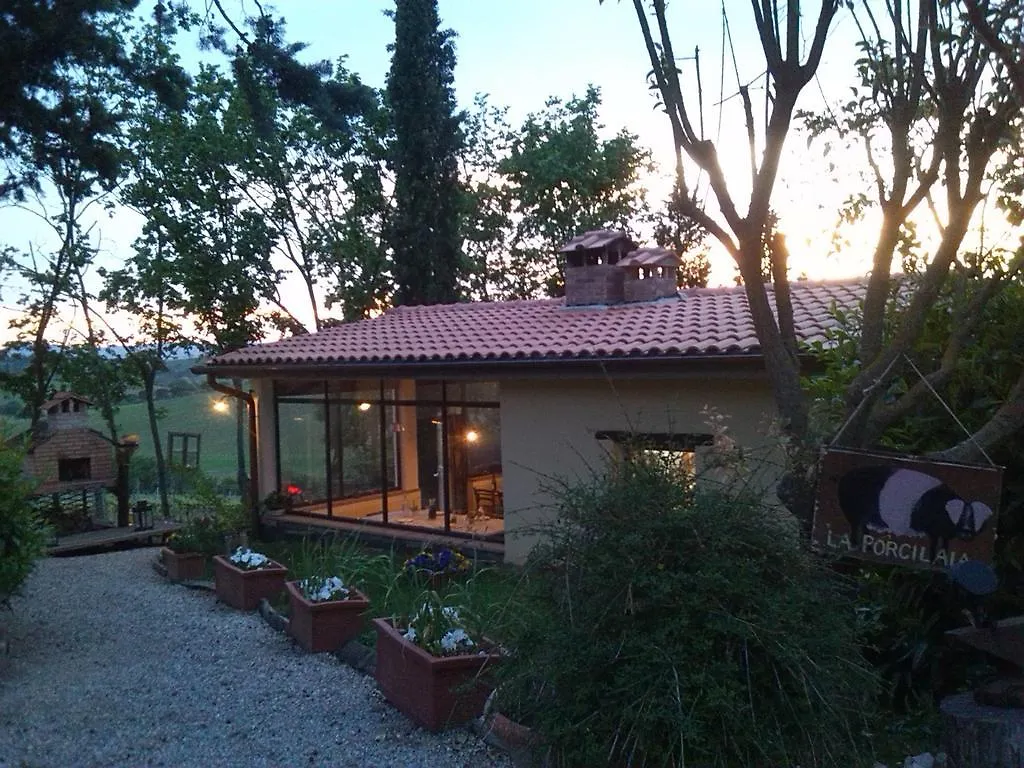 Alloggio per agriturismo Agriturismo La Terra Valiano Italia